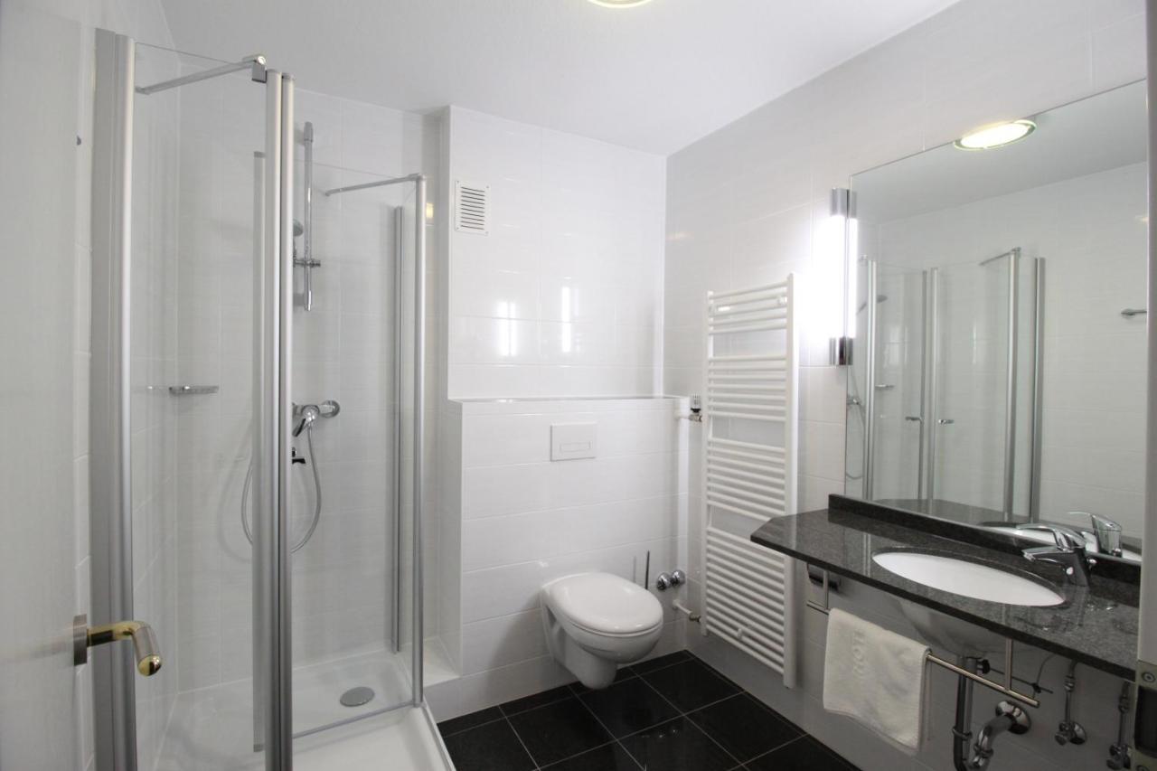 מיירסבורג Hotel Garni Eden מראה חיצוני תמונה