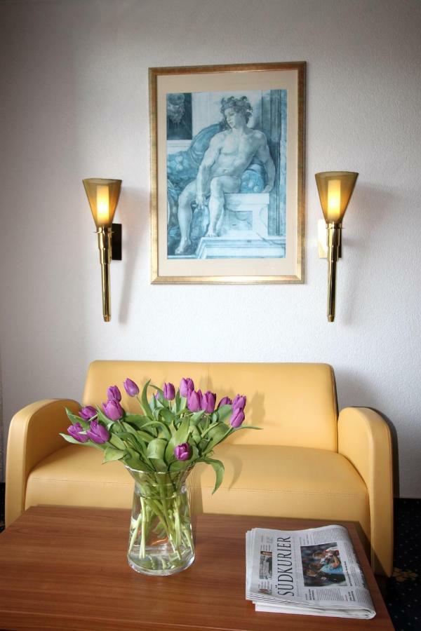 מיירסבורג Hotel Garni Eden מראה חיצוני תמונה